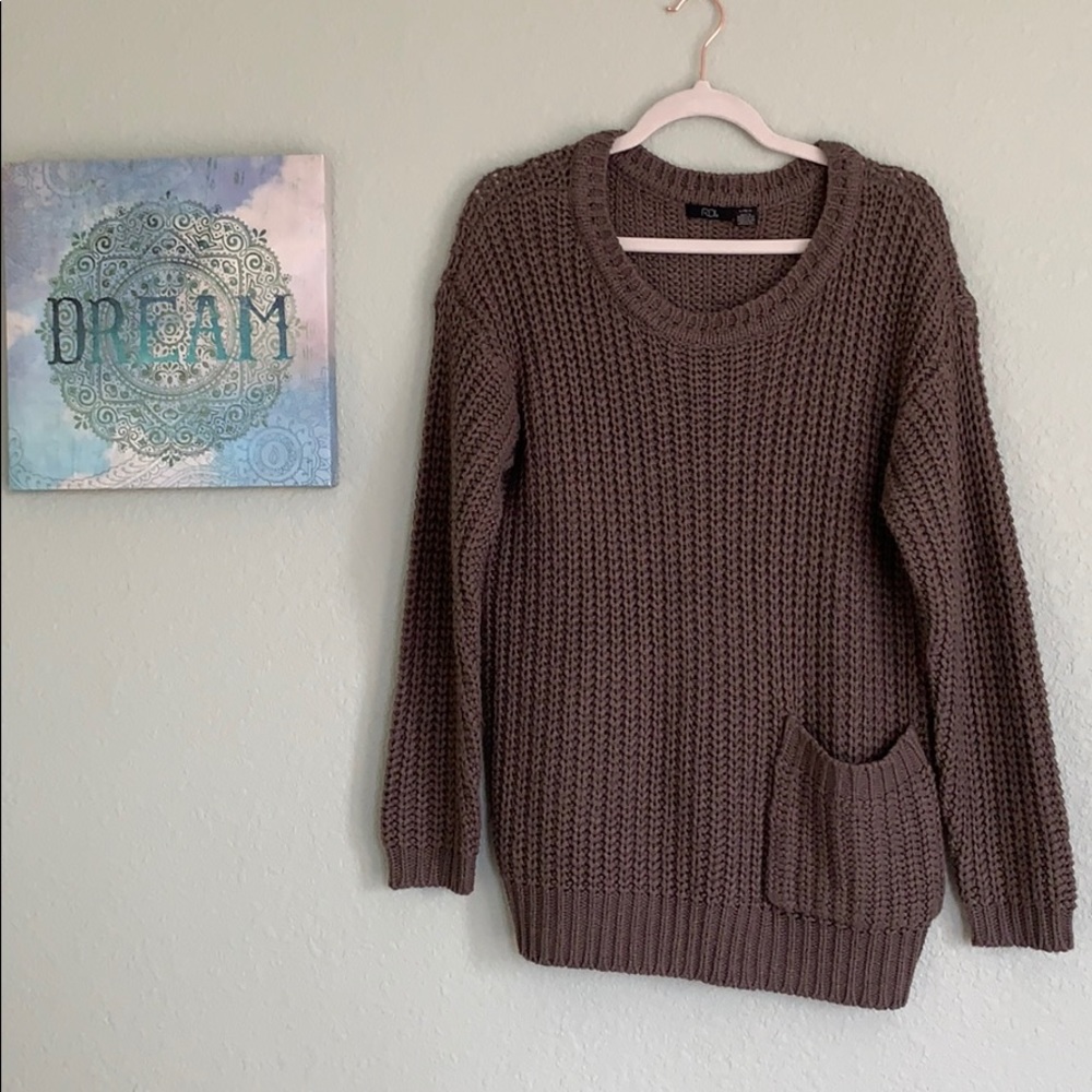 RDI pocket sweater, size large